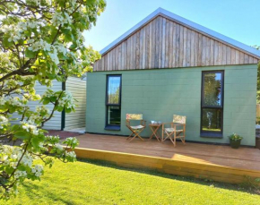 Garden setting, quality independent studio for two, Christchurch